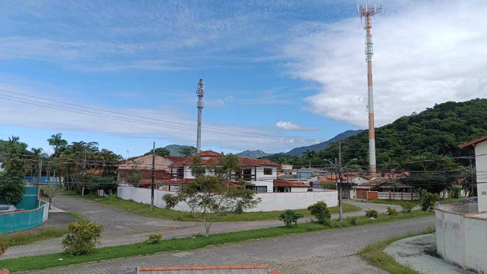 Casa Caragua Sobrado Com 2 Suites カラグァタトゥバ エクステリア 写真