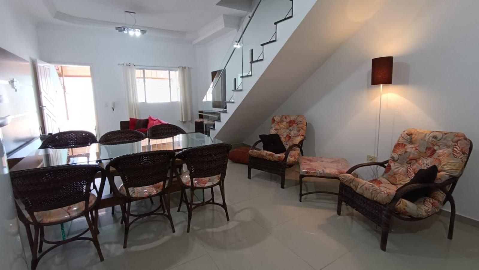 Casa Caragua Sobrado Com 2 Suites カラグァタトゥバ エクステリア 写真