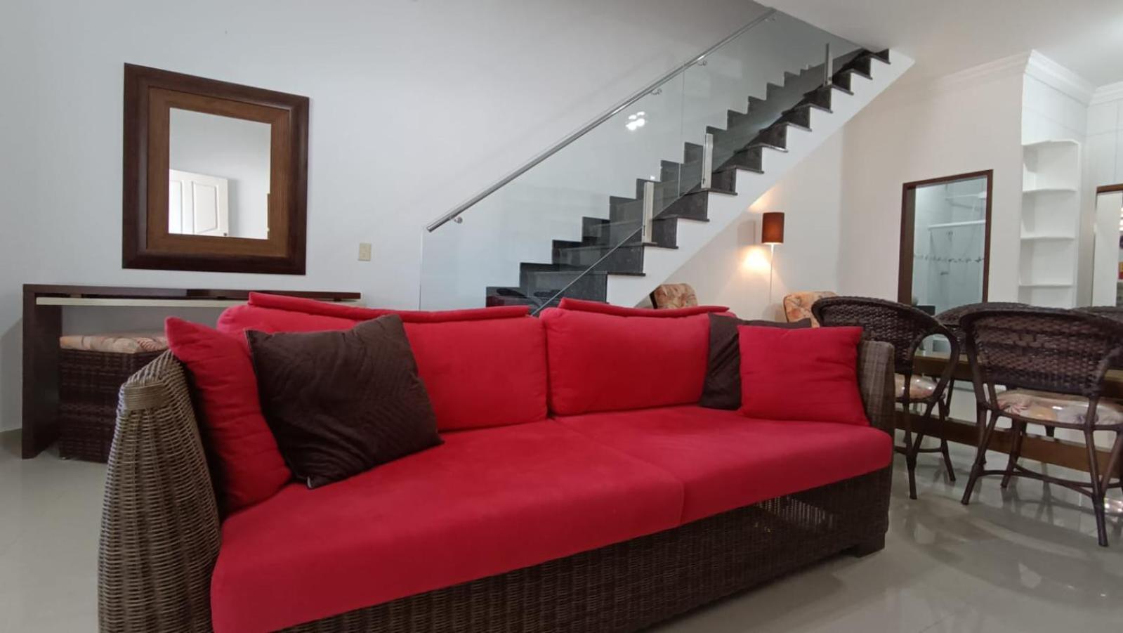 Casa Caragua Sobrado Com 2 Suites カラグァタトゥバ エクステリア 写真
